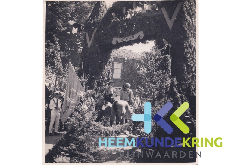 Pannerden Bevrijdingsfeest augustus 1945 Coll.J.van Ingen